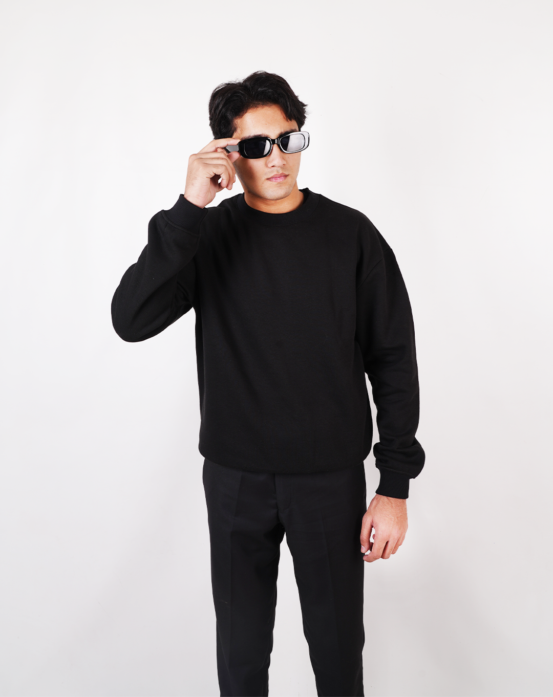 Black Essential Sweat Shirt